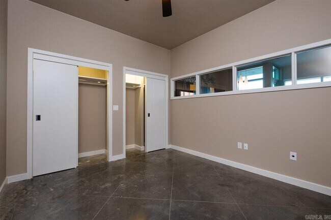 Building Photo - 315 S Rock St