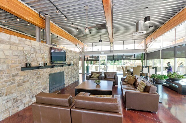 Building Photo - 1751 W Desperado Way