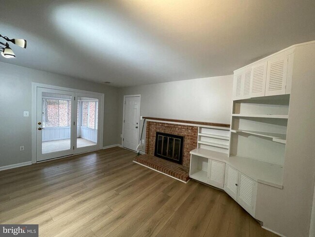 Building Photo - 7004 Wick Ln