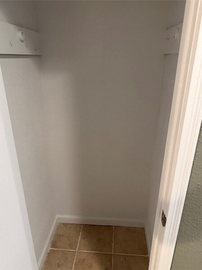 Building Photo - 8321 Nairn St