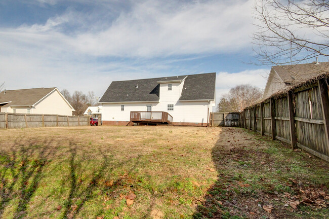 Building Photo - 1568 Cedar Springs Cir