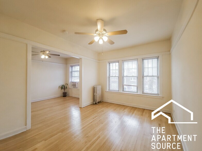 Building Photo - 1954 W Winona St