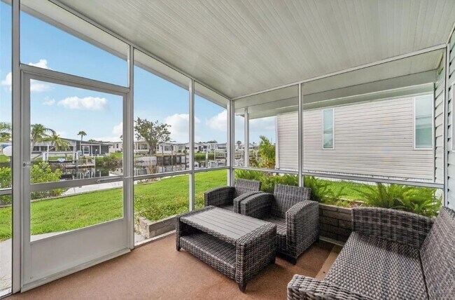 Building Photo - 106 Lazy River Rd