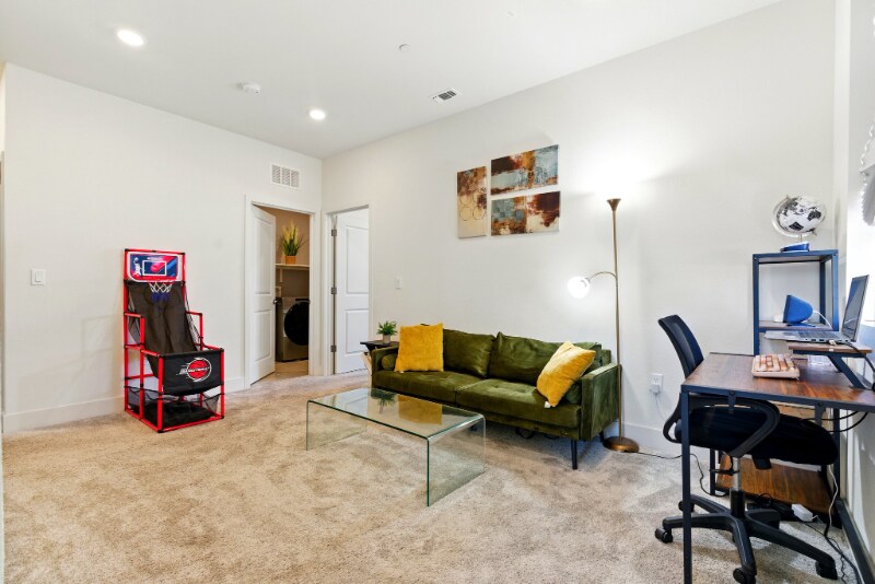 Building Photo - 5758 Tournament Ct