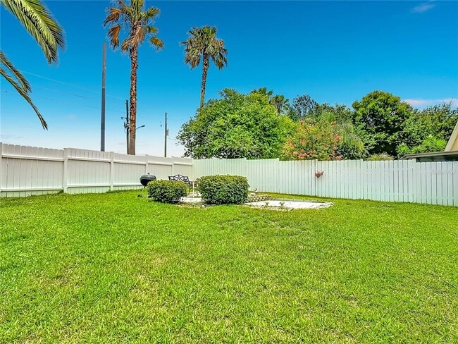 Building Photo - 228 Cassia Dr
