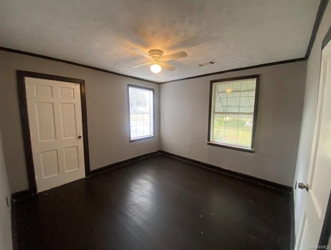 Building Photo - 3577 Whiting Ave