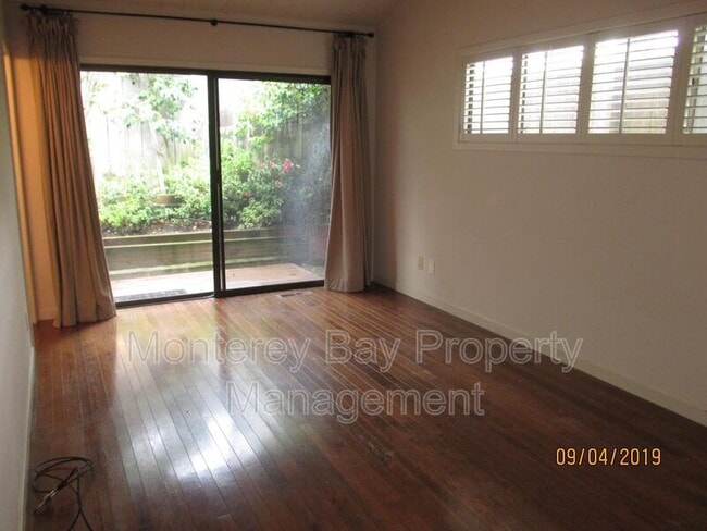 Building Photo - 3 Guadalupe St