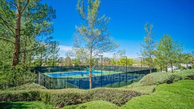 Building Photo - 27878 Amberwood Ln