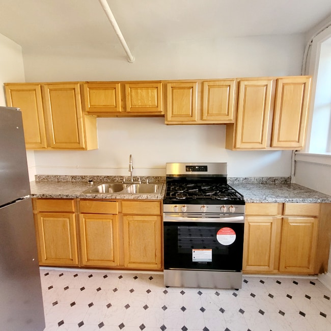 Building Photo - 1611 Hampton Blvd