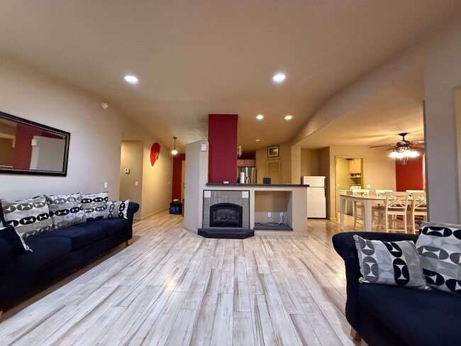 Building Photo - Magalia Home for rent/two bedroom, shared home.