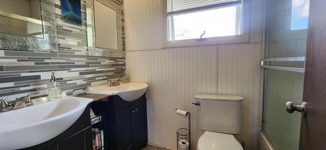 Building Photo - 420 N 19th Ave