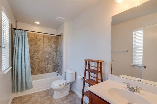 Building Photo - 5429 Northfield Dr