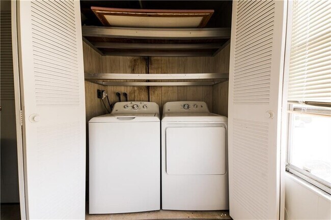 Building Photo - 286 Monaco Blvd