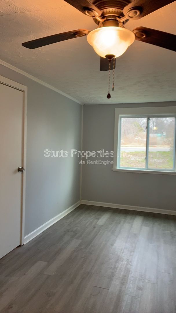 Building Photo - 2410 Veterans Dr