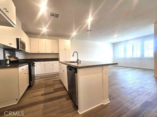 Building Photo - 16030 Lasselle St