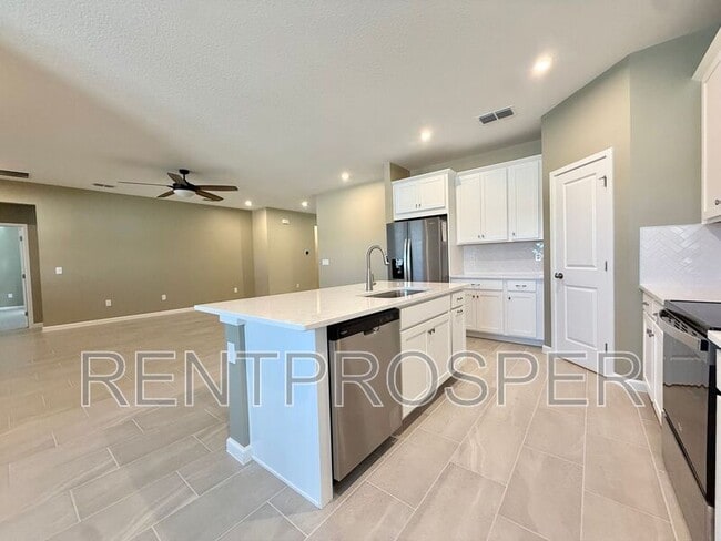 Building Photo - 2633 Ginseng Ivy St