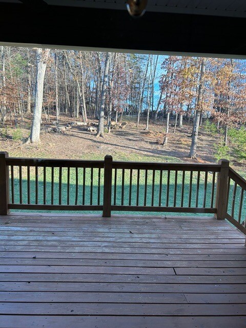 Building Photo - 42 Beech Tree Ln