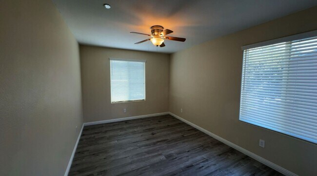 Building Photo - Move in Special! 2 Weeks free!  Home for R...