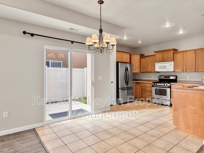 Building Photo - 6171 S 1375 E