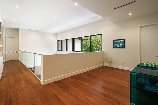 Building Photo - 4760 SW 76th Terrace