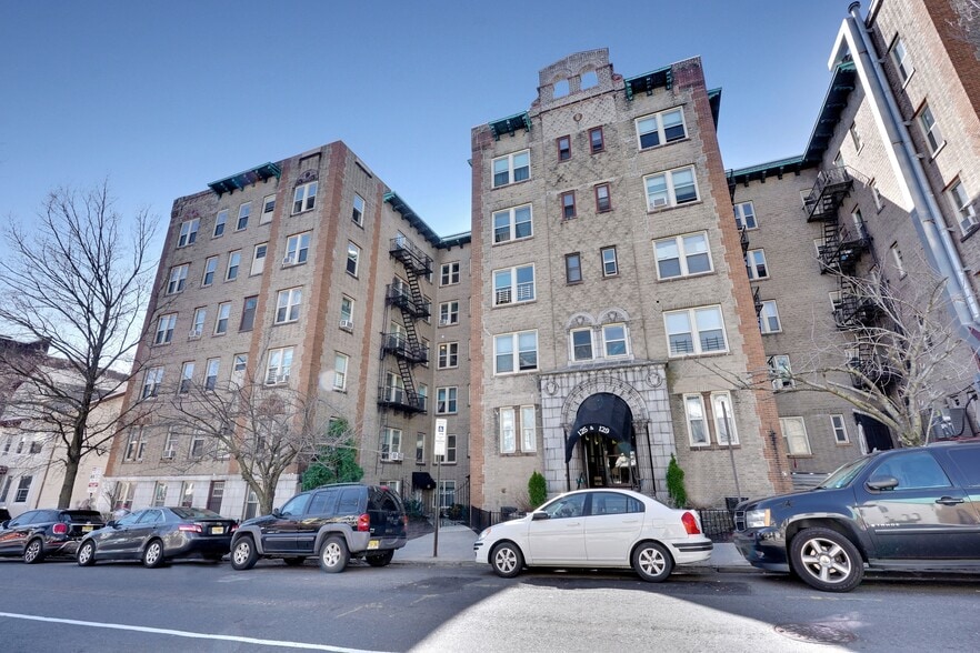 Magnolia Apartments 125129 Magnolia Ave Jersey City NJ 07306