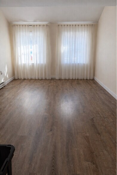 Building Photo - 29 Arrow Wood Pl