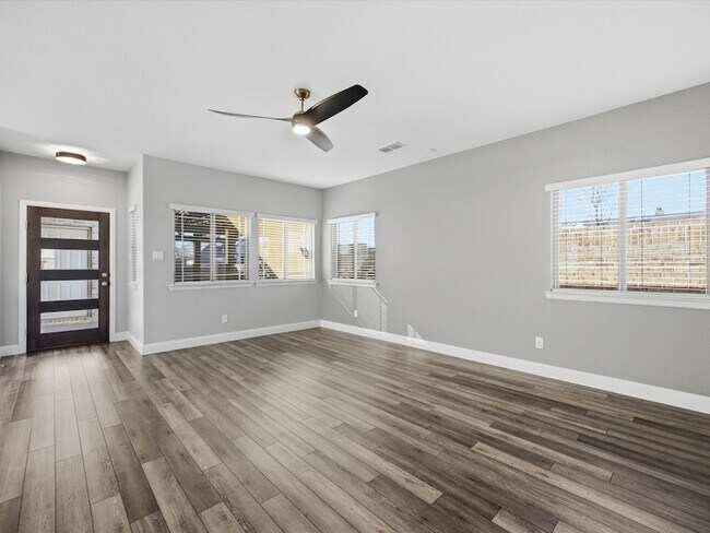 Building Photo - 701 Presidio St