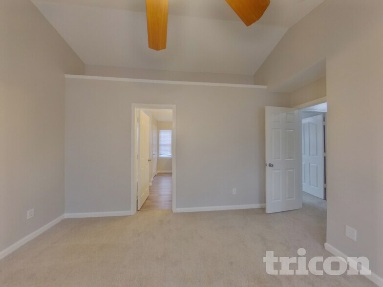 Building Photo - 12724 Deaton Hill Dr