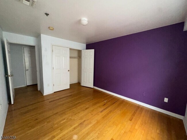 Building Photo - 17 Norfolk St