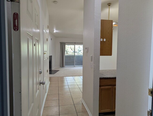 Building Photo - Charming 2BR Condo in Aurora
