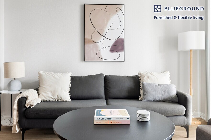 Building Photo - 8700 Pershing Dr