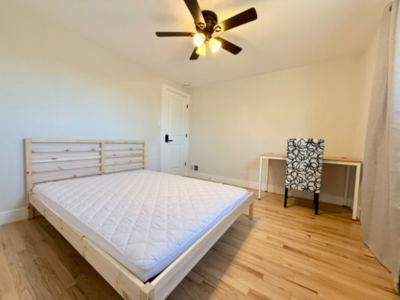 Building Photo - 9989 Dodge Dr