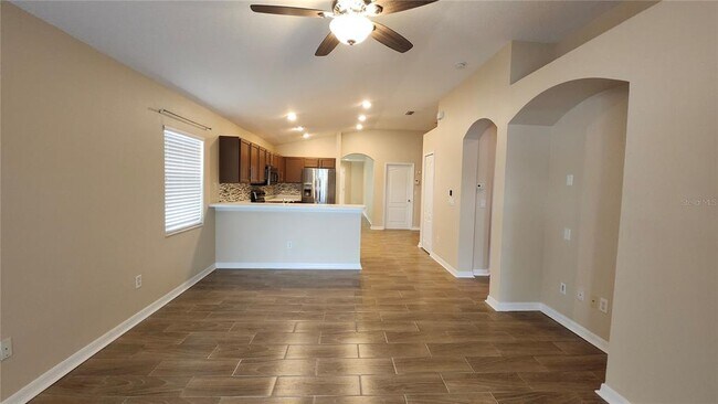 Building Photo - 7955 Carriage Pointe Dr