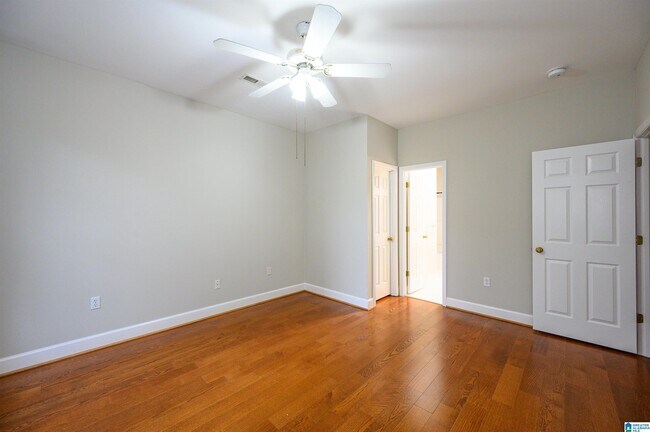 Building Photo - 1525 Jacobs Cir