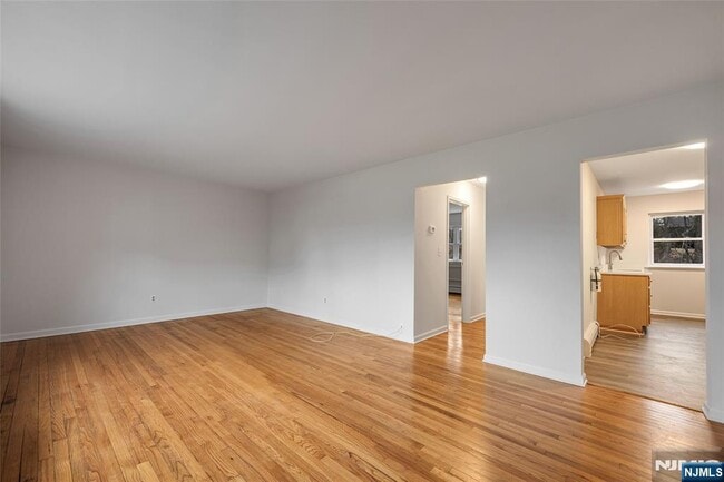 Building Photo - 121 Regency