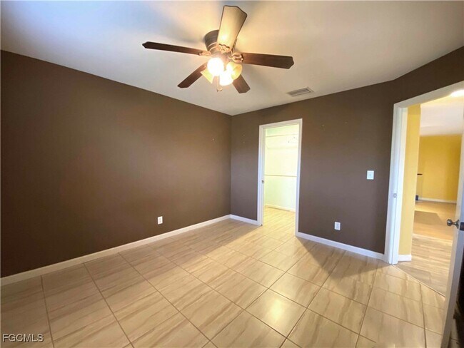 Building Photo - 6112 Principia Dr
