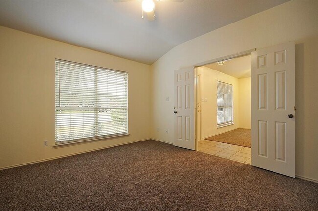 Building Photo - 1109 Fossil Cove