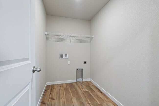 Building Photo - 8278 Turtle Lk Wy