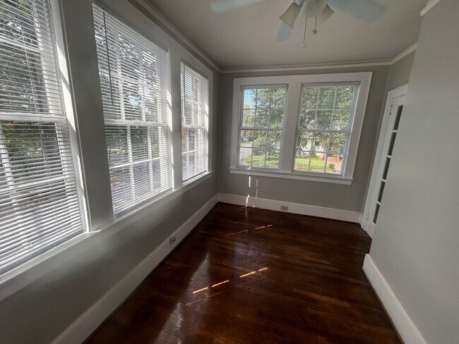 Building Photo - 128 S Edisto Ave