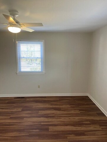 Building Photo - 1422 Limekiln Pike
