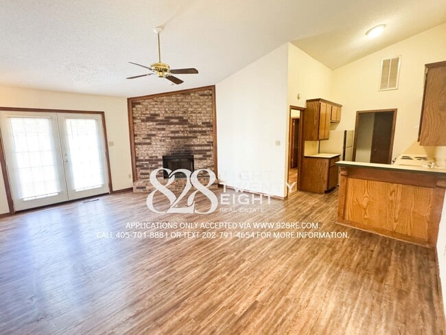 Building Photo - *COMING SOON for May-June 2026 Move in! West Norman 2 Bed/2 Bath Duplex with Two-Car Garage