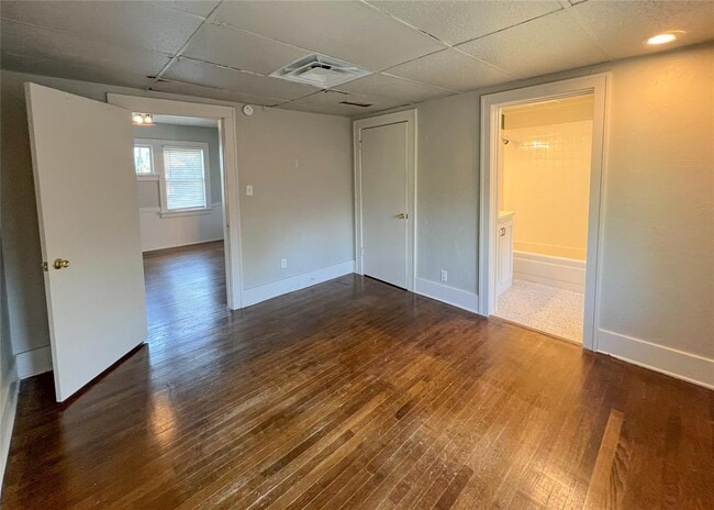 Building Photo - 1808 N Robinson Ave