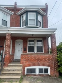 Building Photo - 1834 W 11th St