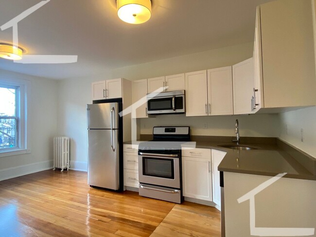 Primary Photo - 8/1 Renovated 1BR plus office near Coolidg...