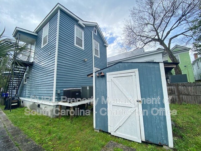Building Photo - 24 S Tracy St