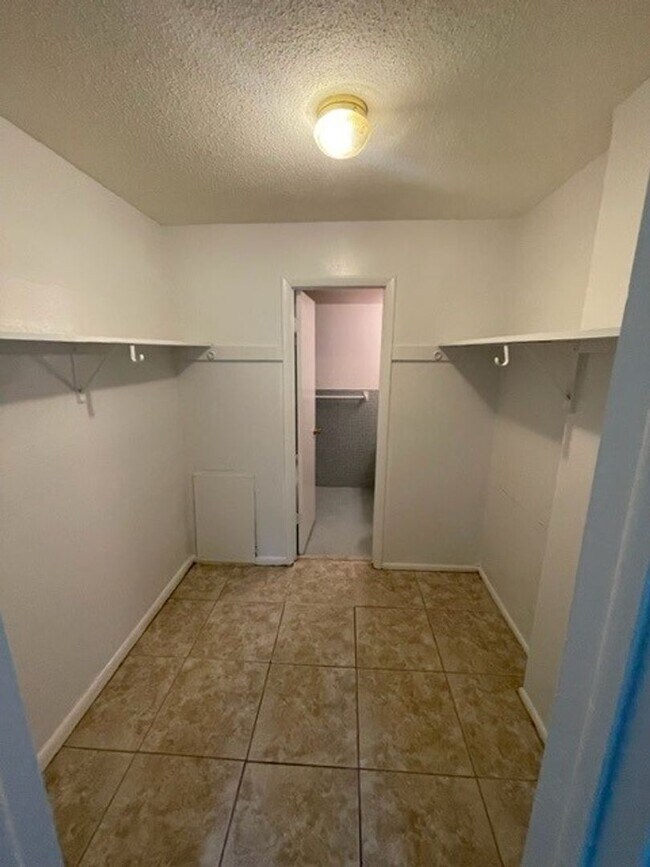 Building Photo - 2BR 2BA CONDO LOCATED CLOSE TO PORT CANAVERAL