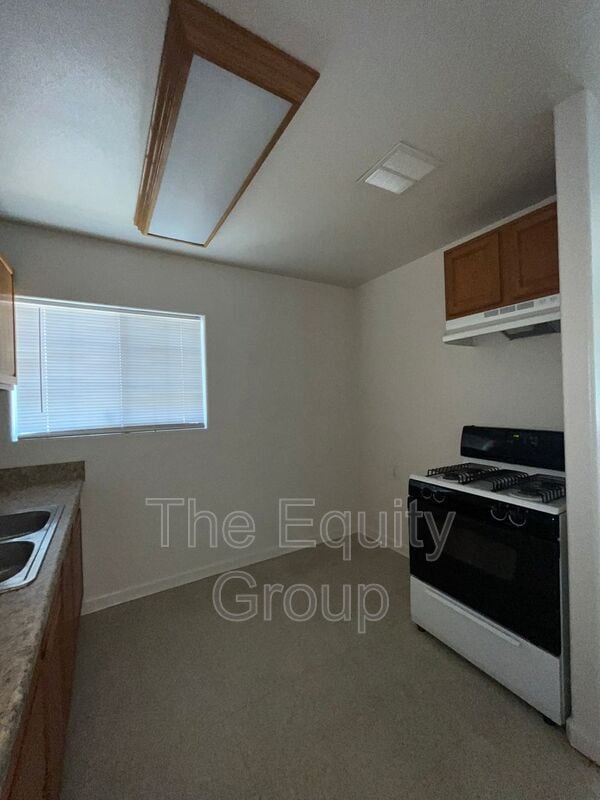 Building Photo - 326 S Crespi Ave
