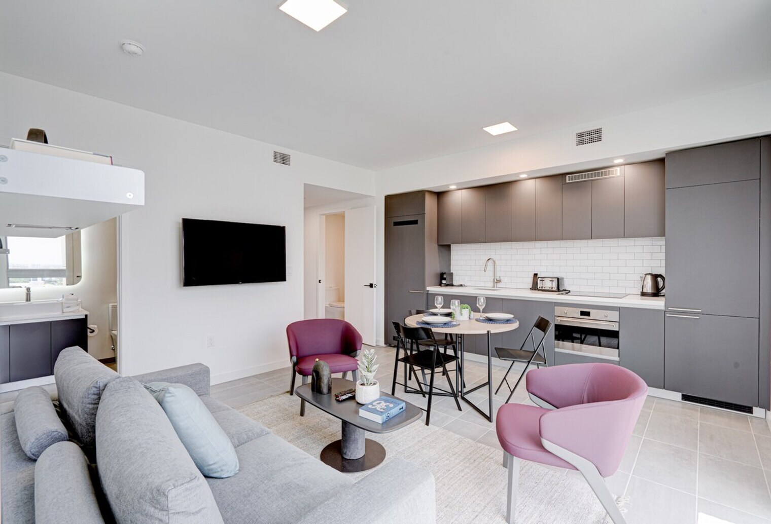 Building Photo - 209 NE 3rd St