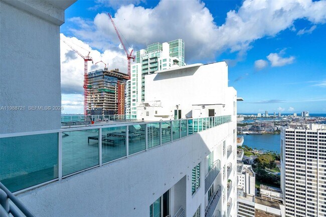 Building Photo - 133 NE 2nd Ave