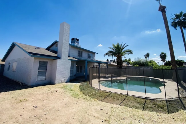 Building Photo - 1808 W Curry Dr
